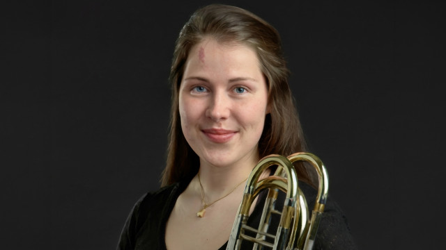 Ulrike Haase Portrait einer Frau mit langen braunen Haaren